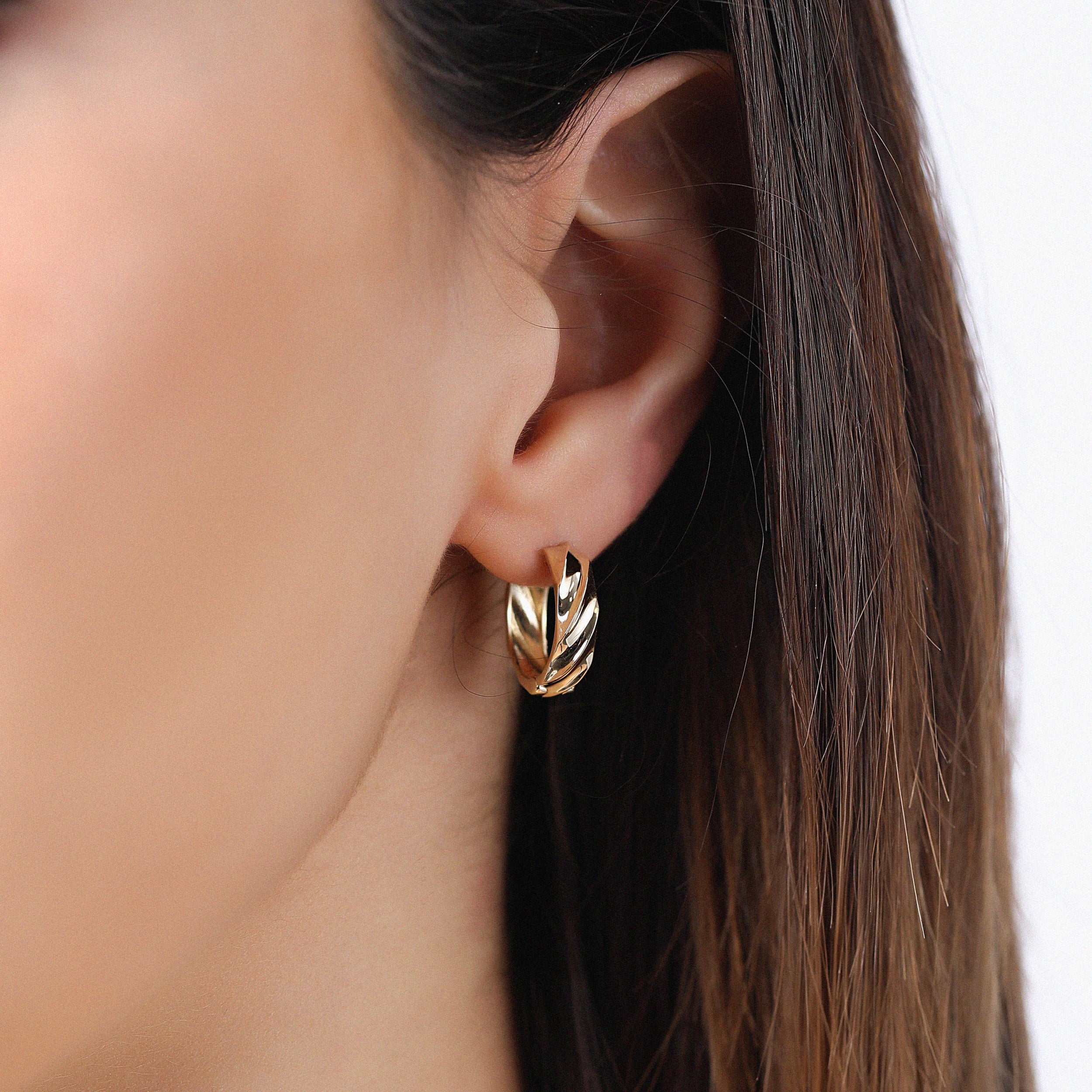 Bold Curved Hoops